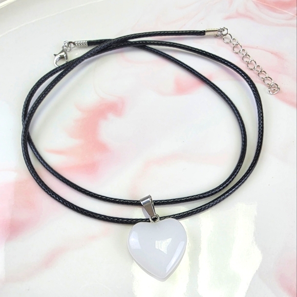 Natural Stone Heart Pendant Necklace​ - Picture 1 of 2